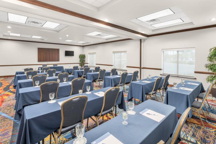 holiday inn express and suites wilmington newark by ihg
