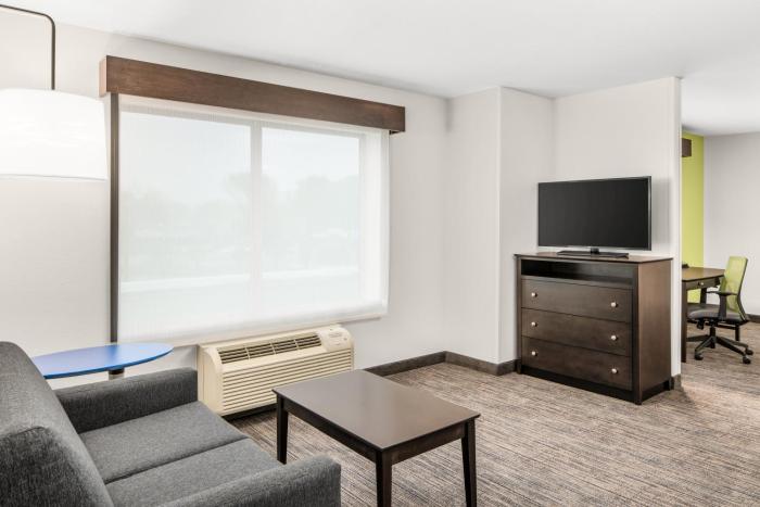 holiday inn express and suites wilmington newark by ihg