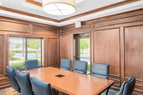 holiday inn express and suites wilmington newark by ihg