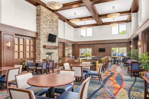 holiday inn express and suites wilmington newark by ihg