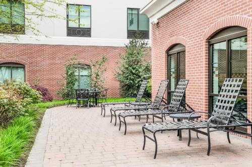 holiday inn express and suites wilmington newark by ihg