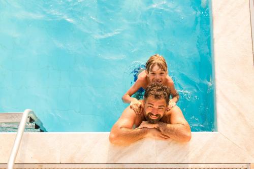 holiday inn express and suites wilmington newark by ihg