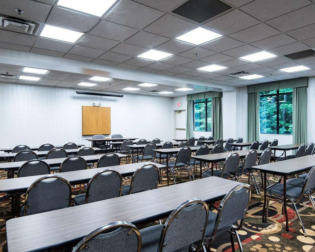 comfort inn and suites lavale cumberland