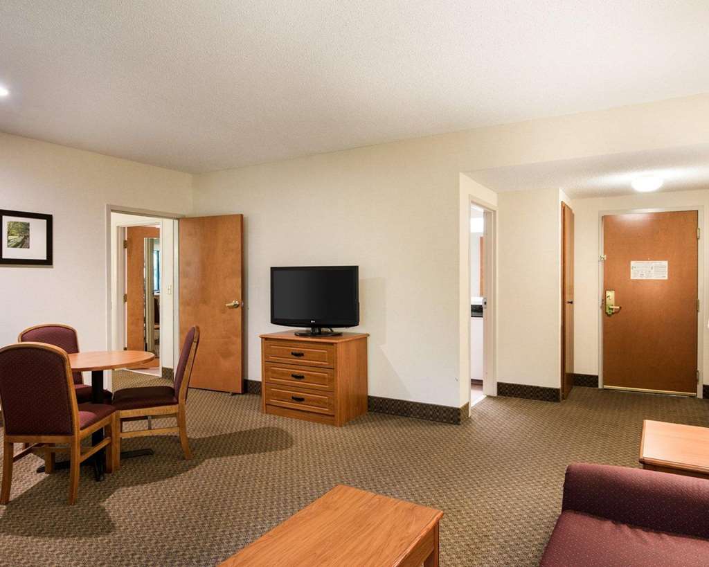 comfort inn and suites lavale cumberland