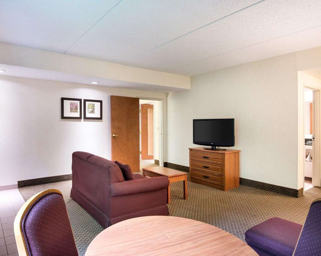 comfort inn and suites lavale cumberland