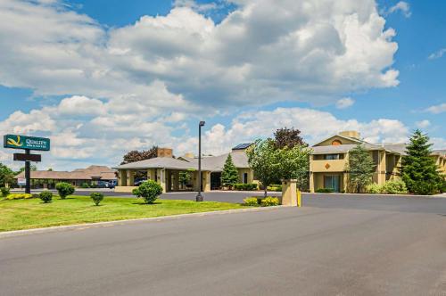 Quality Inn & Suites Frostburg - Cumberland,Frostburg>>Cumberland,2.5 star