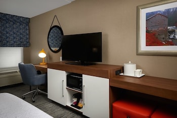 hampton inn by hilton youngstown west i 80