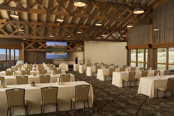 snow king resort hotel and luxury residences
