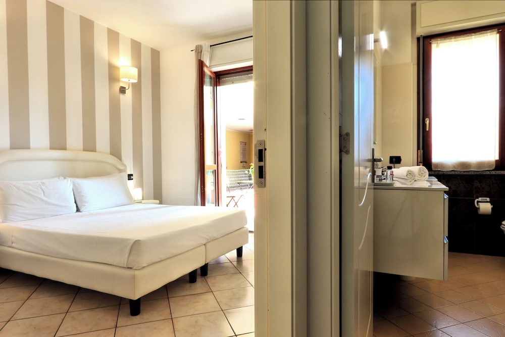 hq aparthotel milano inn smart suites