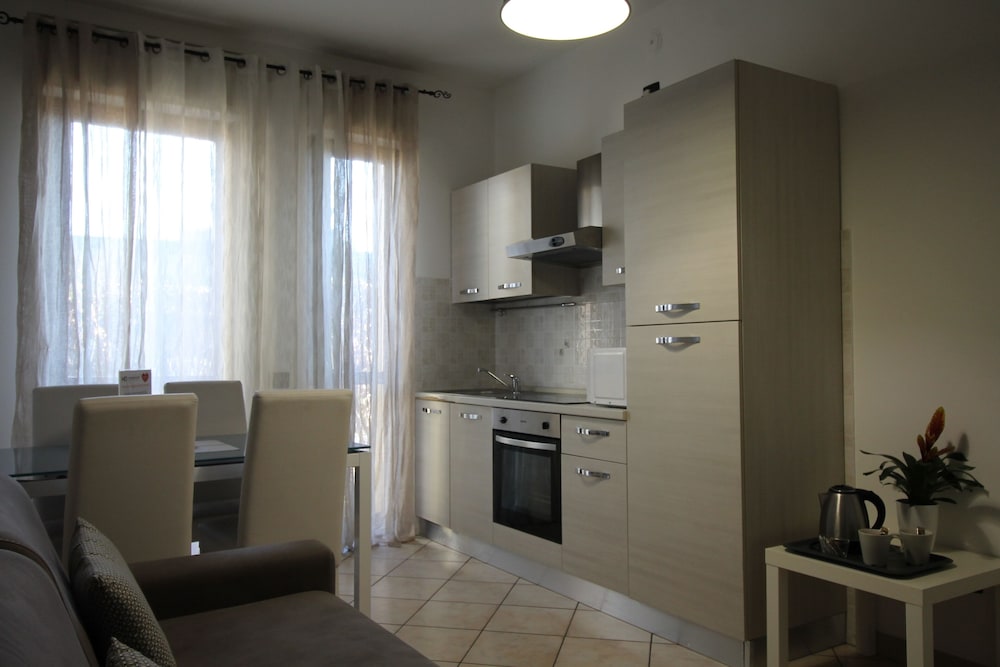 hq aparthotel milano inn smart suites