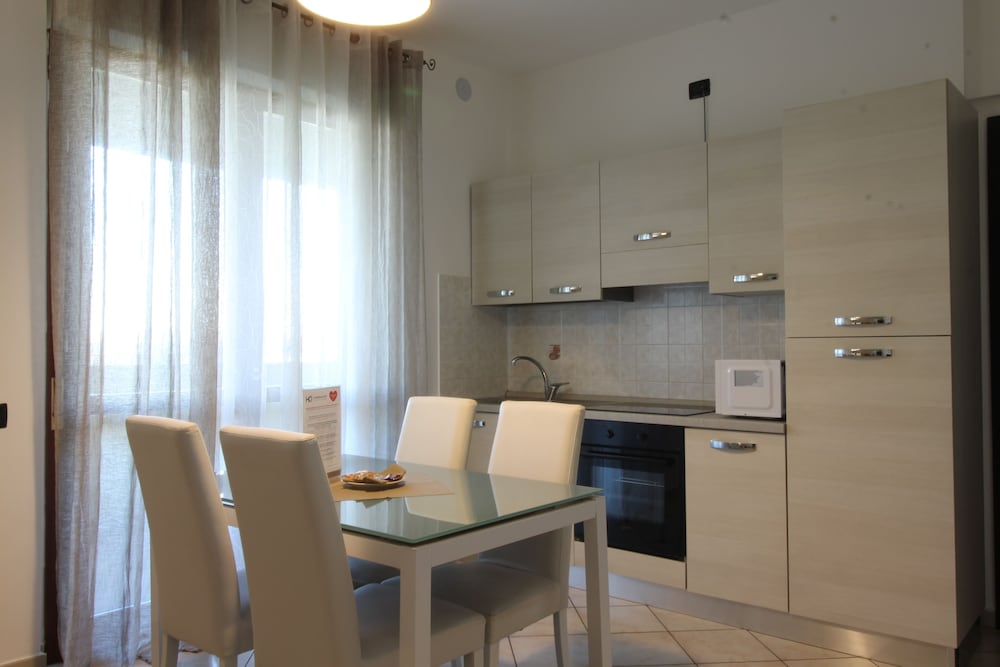 hq aparthotel milano inn smart suites