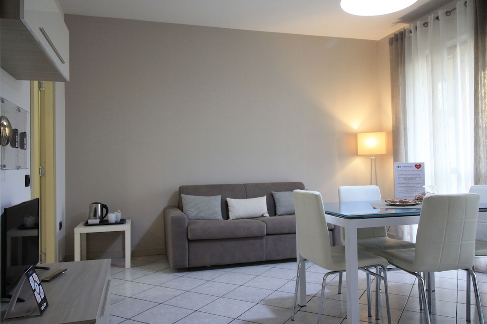 hq aparthotel milano inn smart suites
