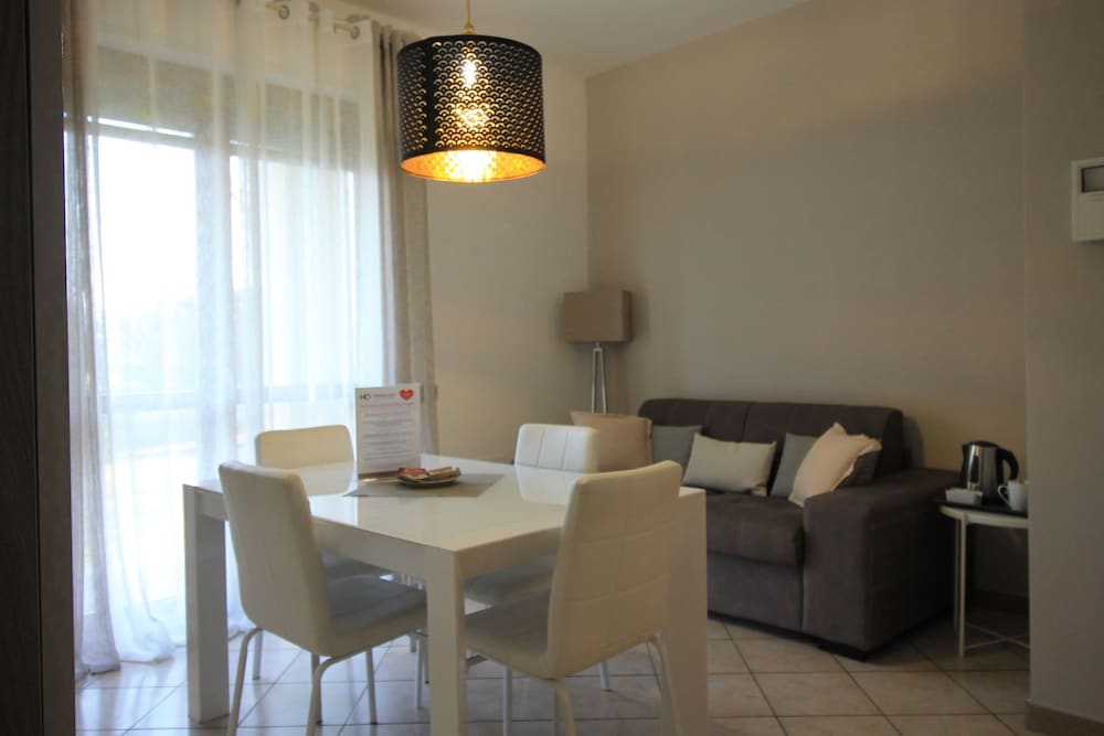 hq aparthotel milano inn smart suites