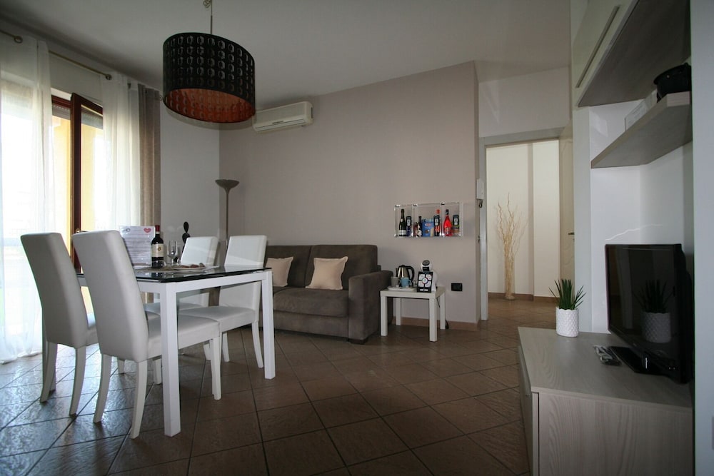 hq aparthotel milano inn smart suites