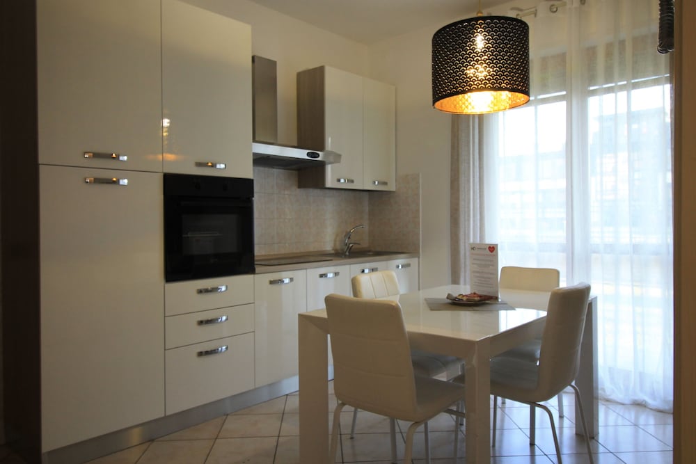 hq aparthotel milano inn smart suites