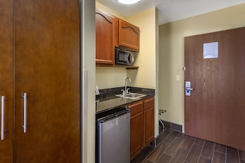 comfort inn and suites north aurora naperville