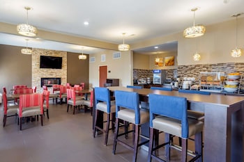 comfort inn and suites north aurora naperville