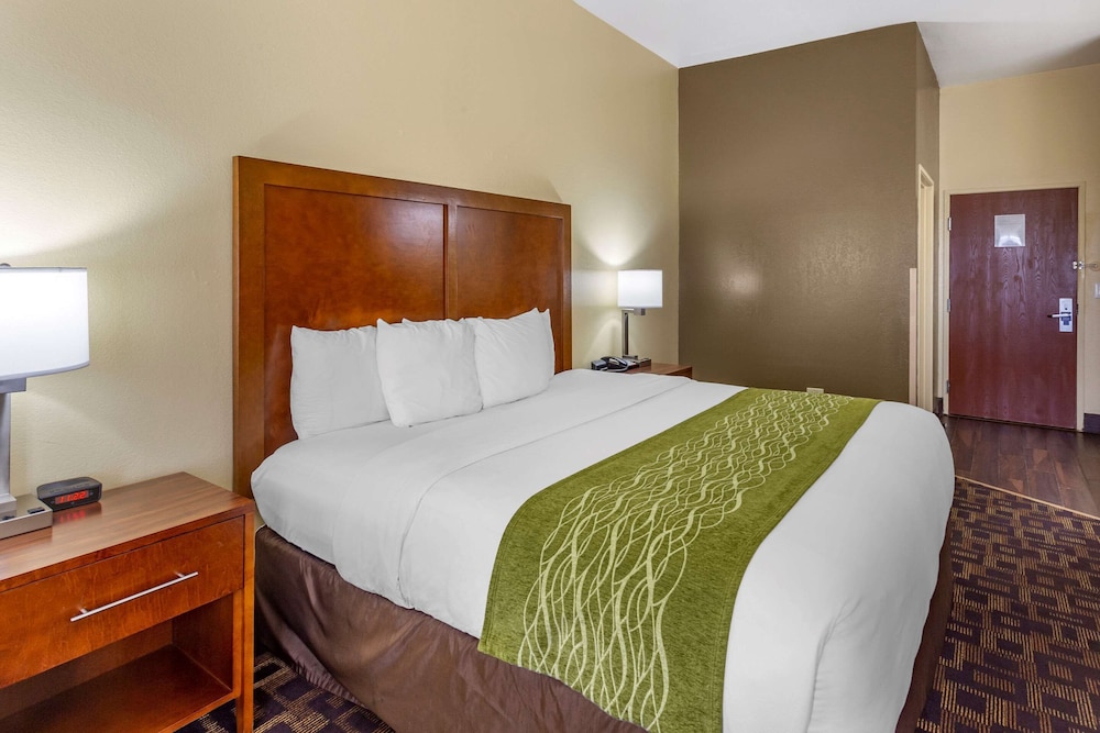 comfort inn and suites north aurora naperville