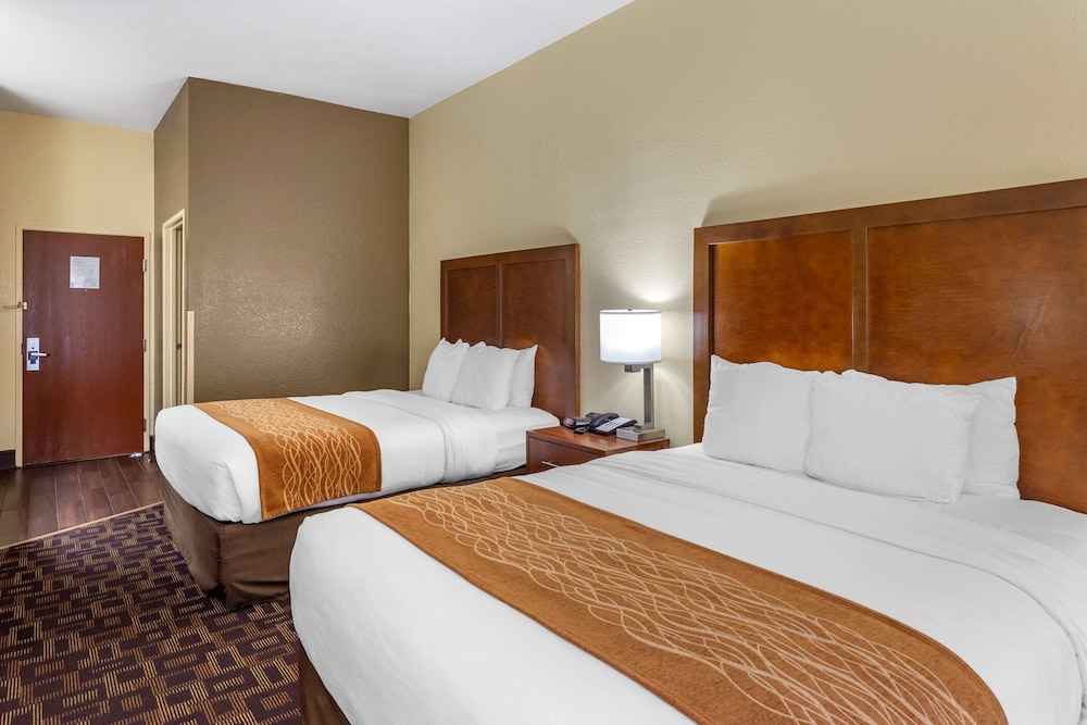comfort inn and suites north aurora naperville