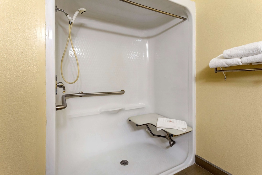 comfort inn and suites north aurora naperville