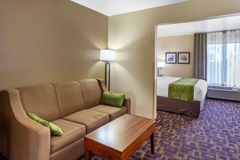comfort inn and suites north aurora naperville