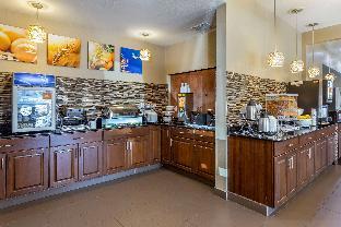 comfort inn and suites north aurora naperville