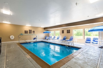 comfort inn and suites north aurora naperville