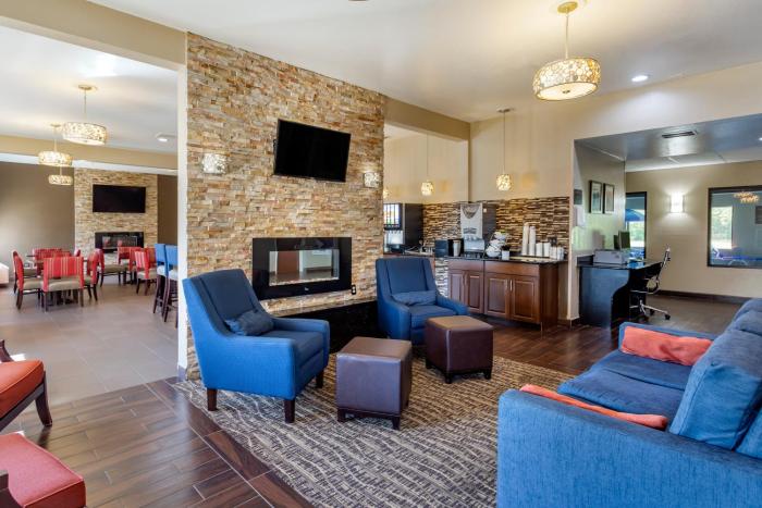 comfort inn and suites north aurora naperville