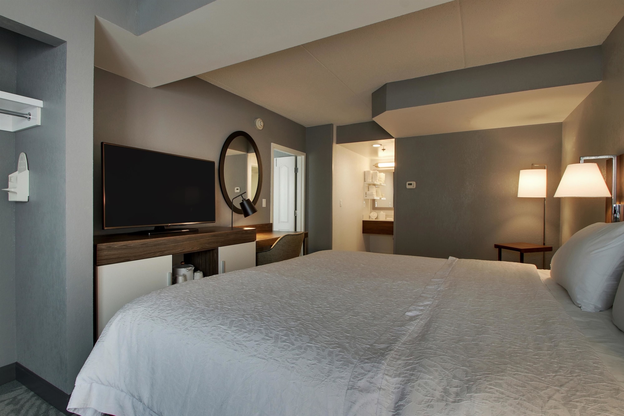 hampton inn and suites chicago aurora