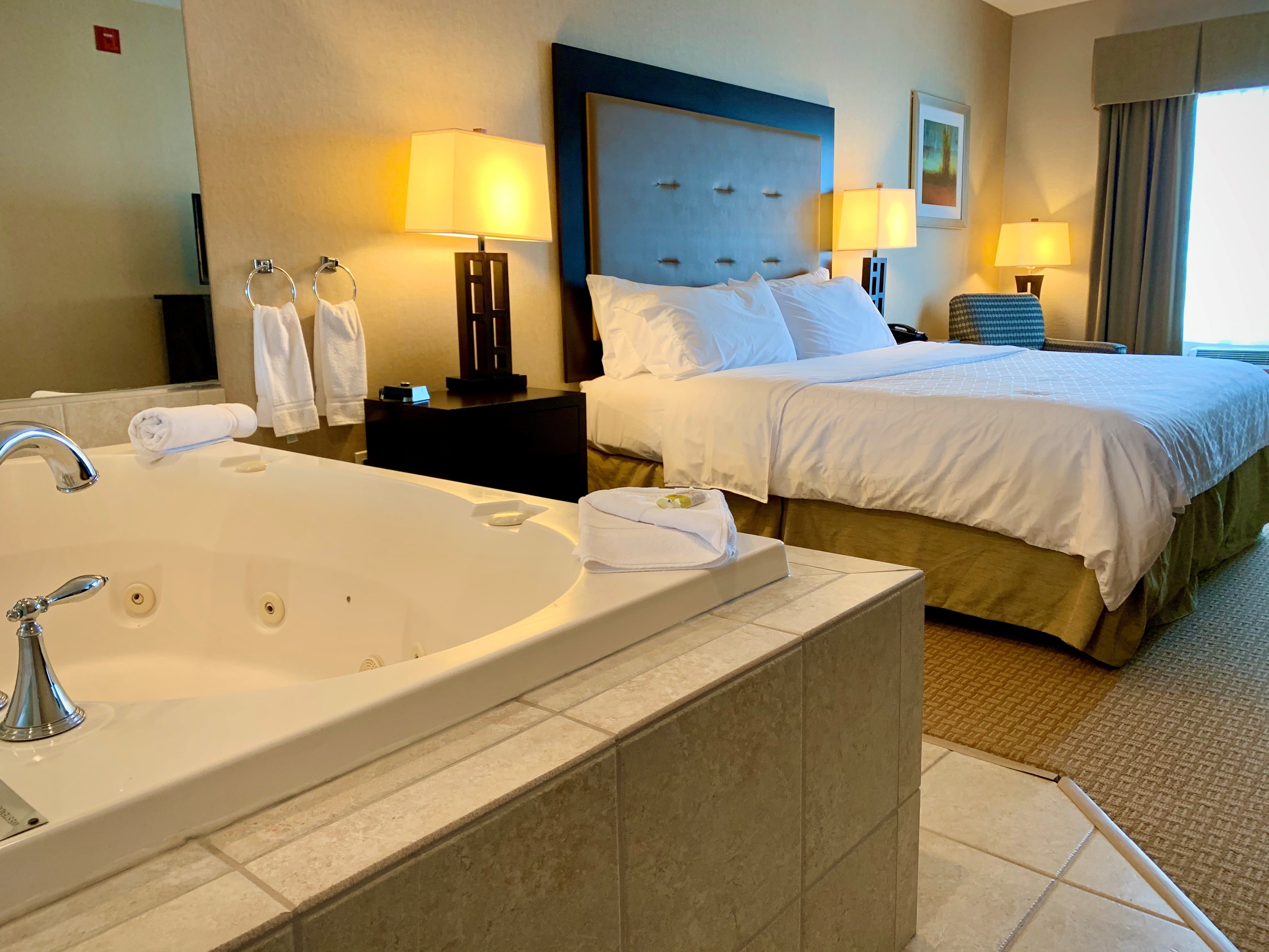 holiday inn express hotel and suites olathe north by ihg