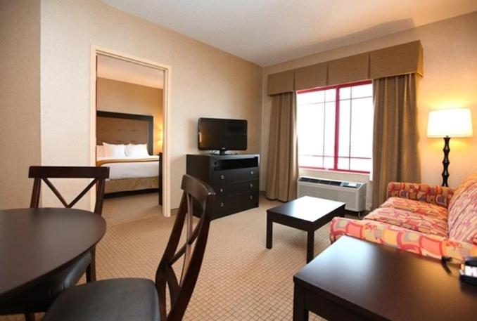 holiday inn express hotel and suites olathe north by ihg