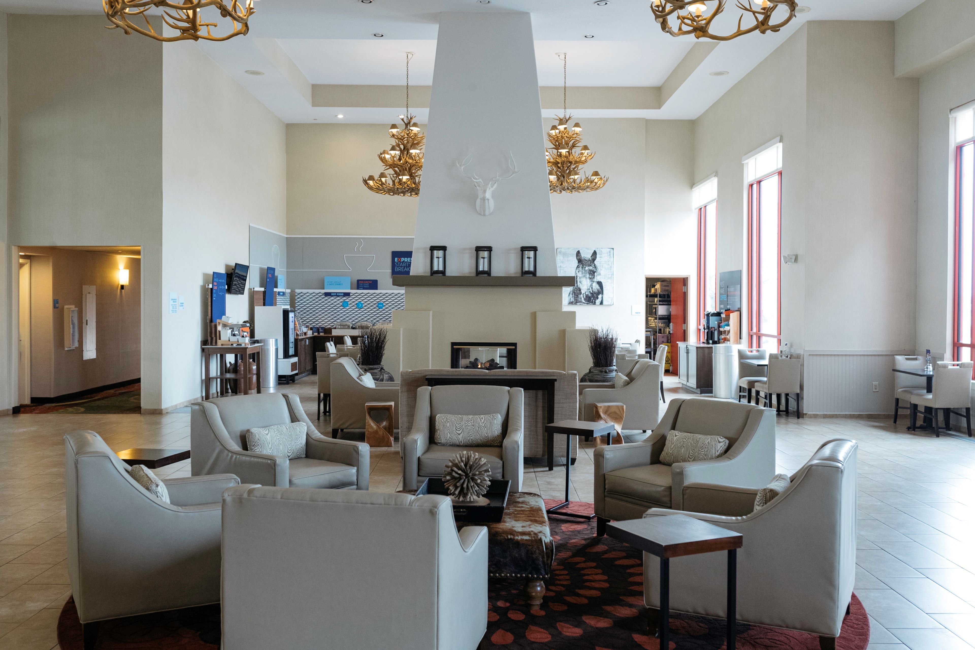 holiday inn express hotel and suites olathe north by ihg