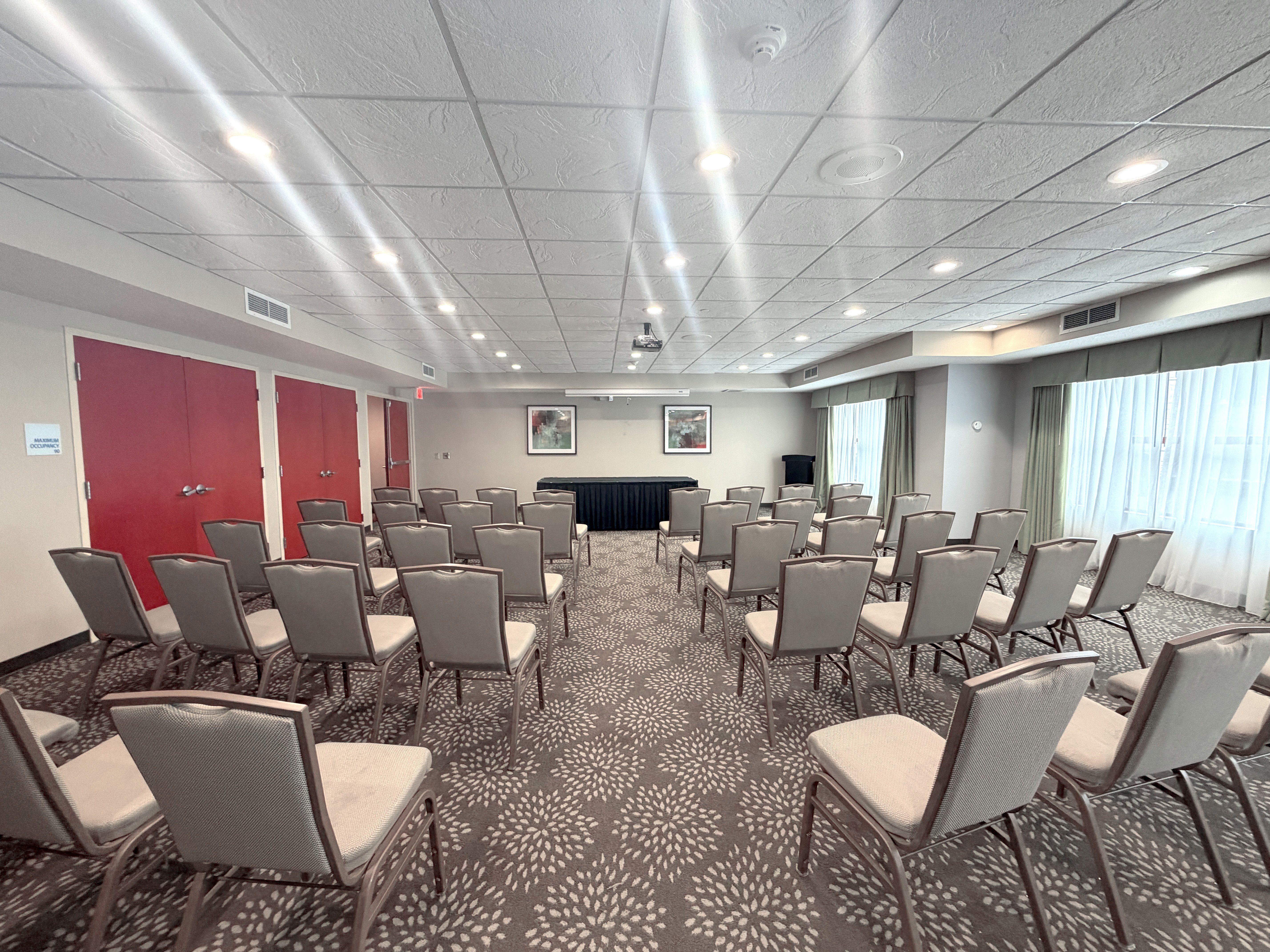 holiday inn express hotel and suites olathe north by ihg