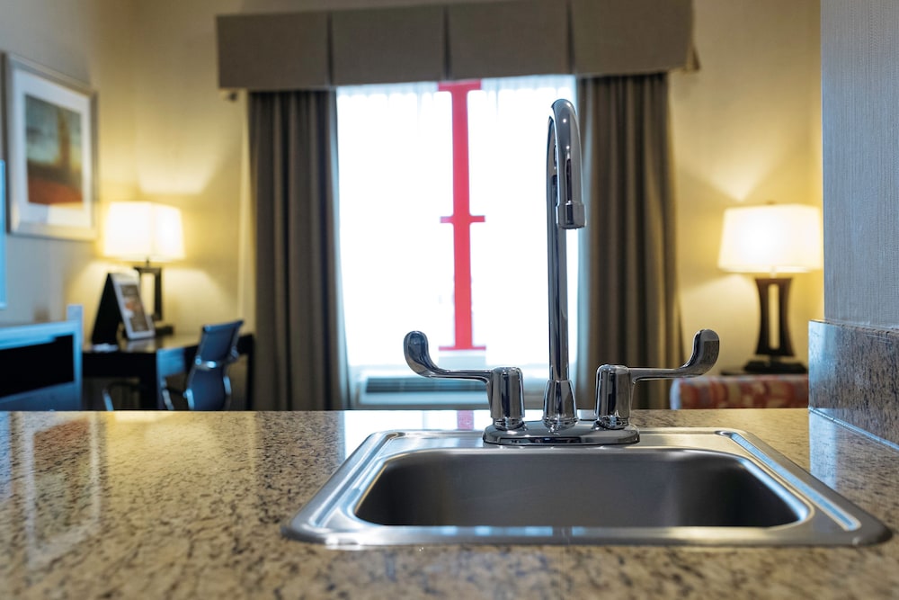 holiday inn express hotel and suites olathe north by ihg