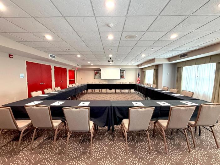 holiday inn express hotel and suites olathe north by ihg