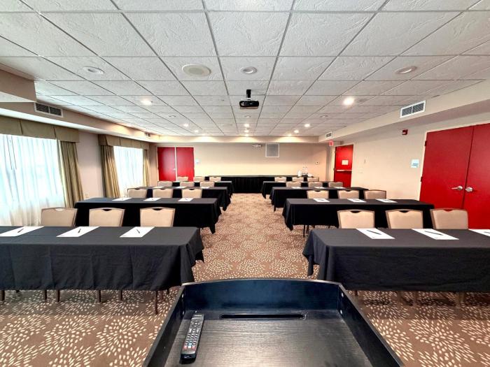 holiday inn express hotel and suites olathe north by ihg