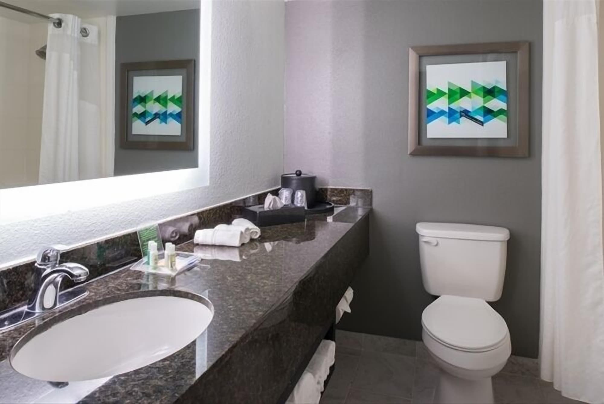 holiday inn beaumont plaza i 10 and walden