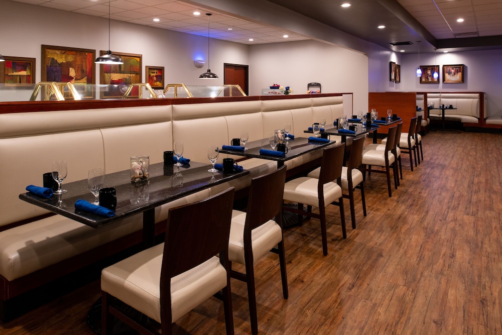 holiday inn beaumont plaza i 10 and walden