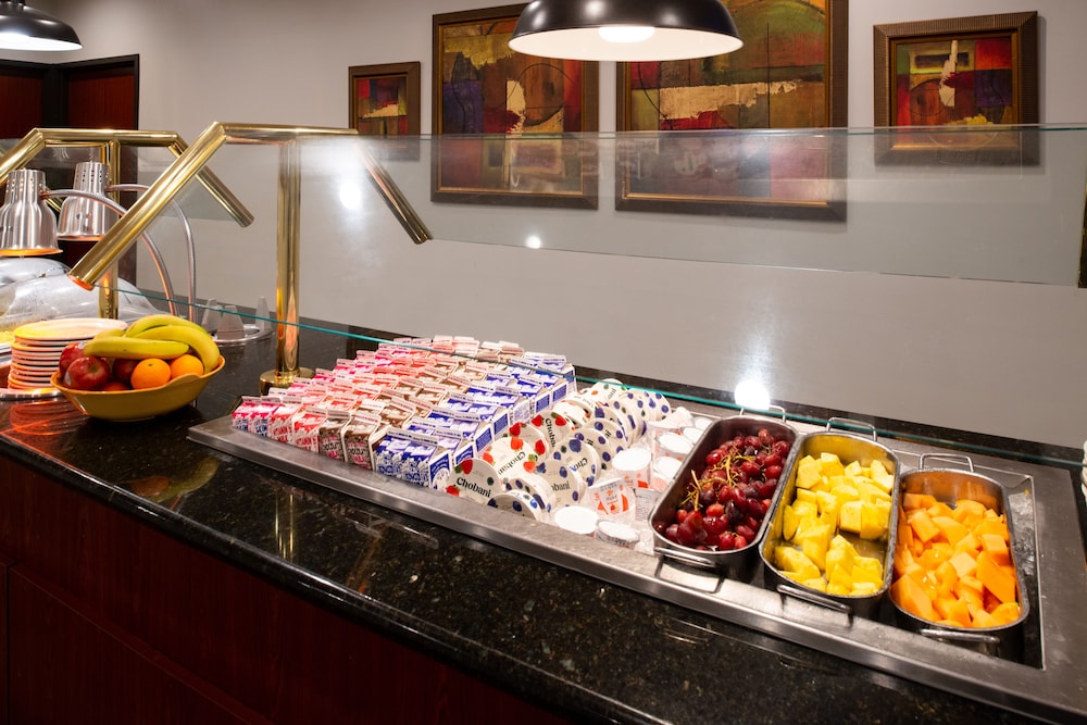 holiday inn beaumont plaza i 10 and walden