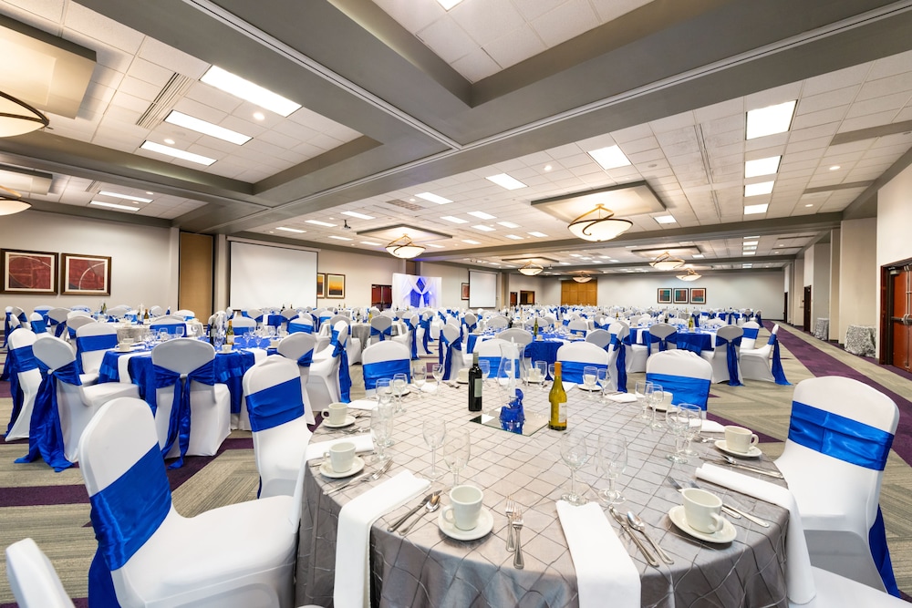 holiday inn beaumont plaza i 10 and walden