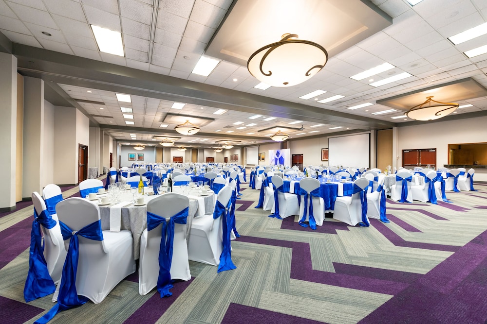 holiday inn beaumont plaza i 10 and walden
