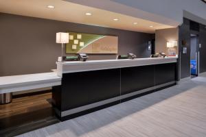 holiday inn beaumont plaza i 10 and walden