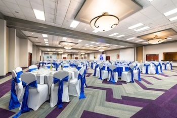 holiday inn beaumont plaza i 10 and walden