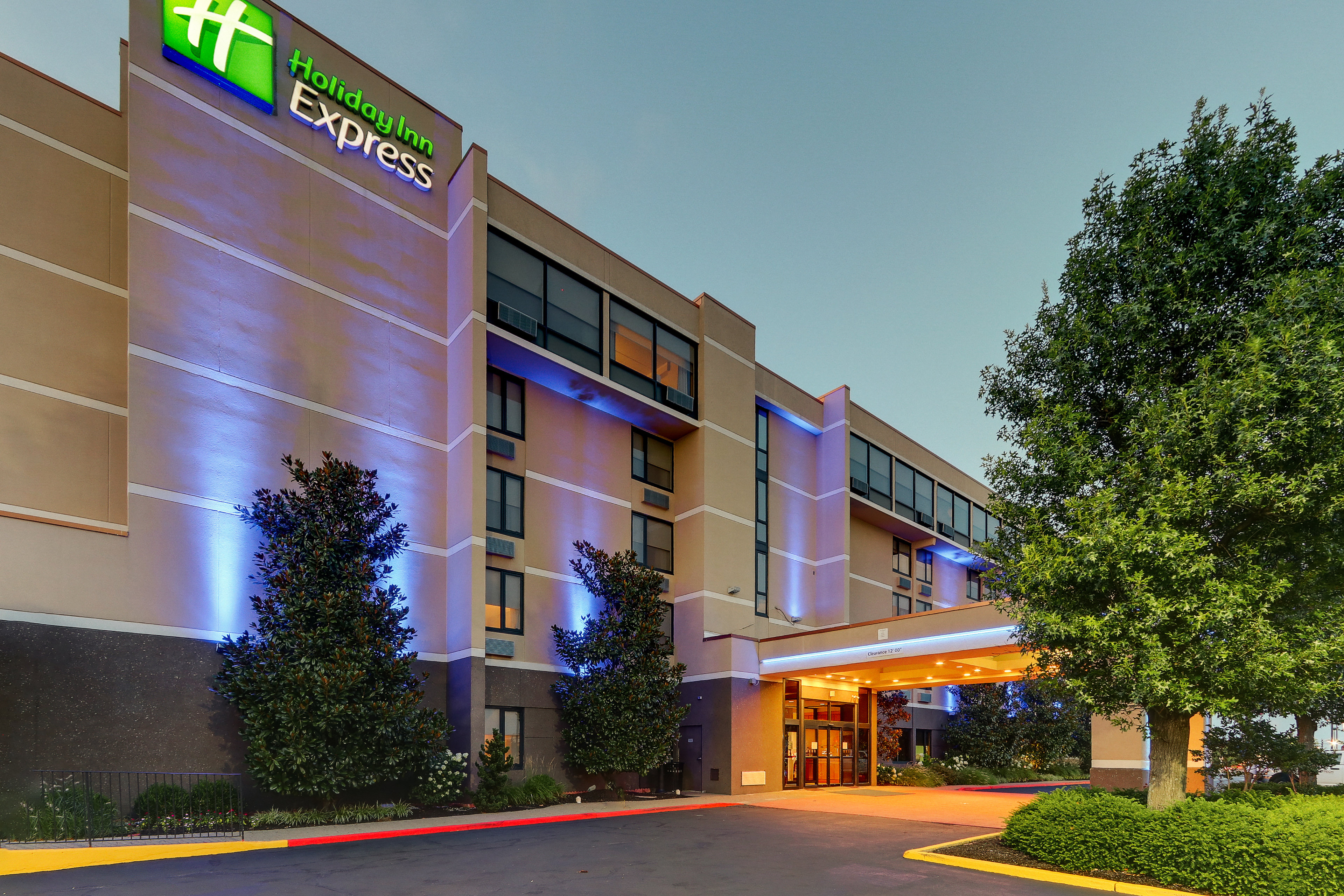 holiday inn express aberdeen by ihg