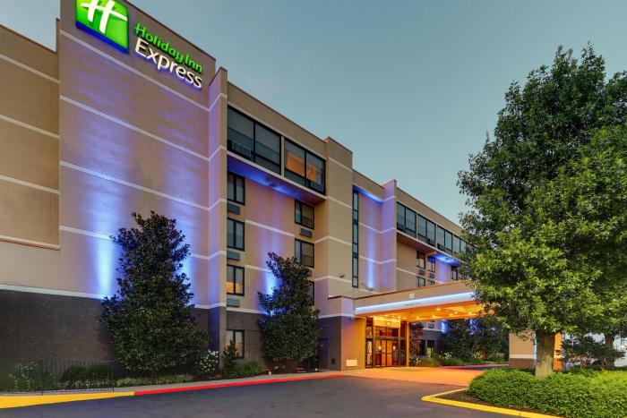 holiday inn express aberdeen by ihg