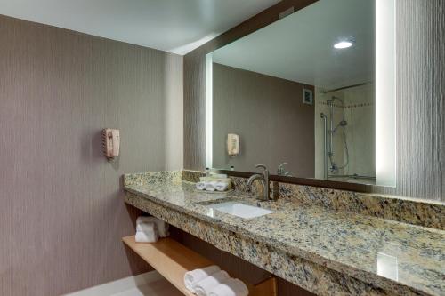 holiday inn express aberdeen by ihg