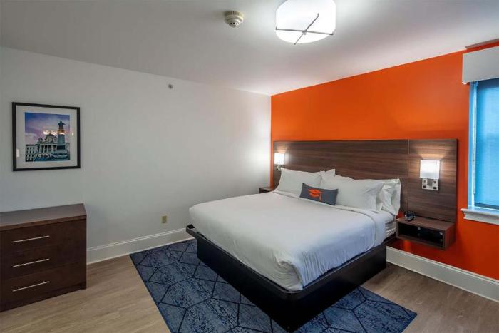 collegian hotel and suites trademark collection by wyndham