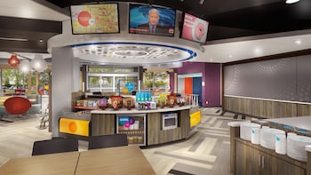 tru by hilton syracuse north airport area