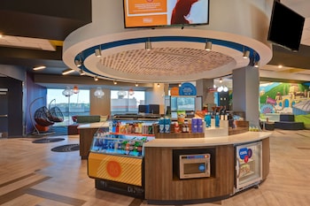 tru by hilton syracuse north airport area