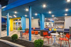 tru by hilton syracuse north airport area